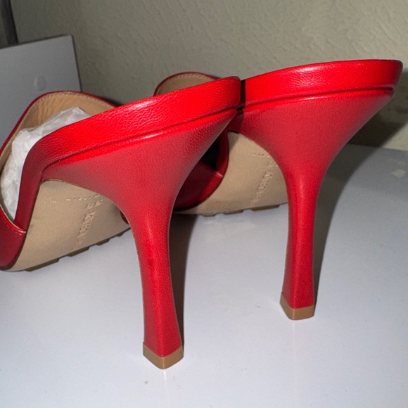 Bottega Veneta Leather Sandals - Picture 2 of 4